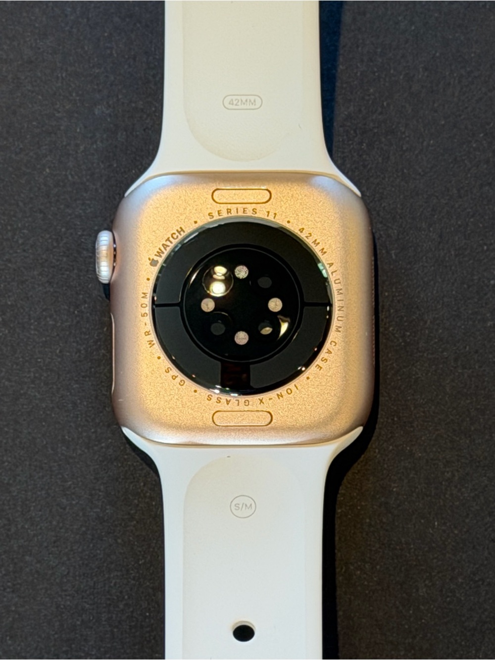 Apple Watch Series 11 42 MM Rose Gold Excellent Used Condition - Picture 2 of 4